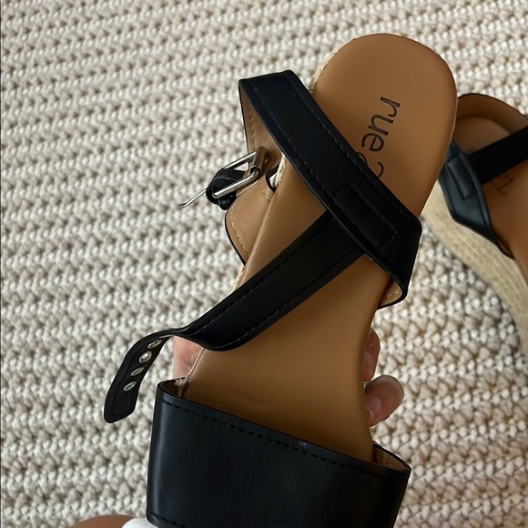 Rue21 Black and Tan Platform Sandals with Modern Design - Picture 4 of 9